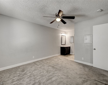 1305 Kari Lee Court - Photo Thumbnail 17