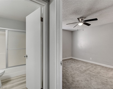 1305 Kari Lee Court - Photo Thumbnail 14