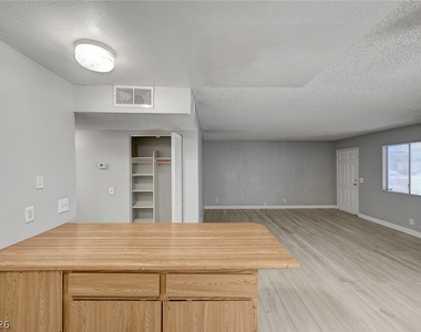 1305 Kari Lee Court - Photo Thumbnail 11