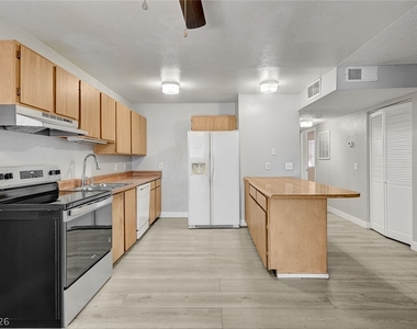 1305 Kari Lee Court - Photo Thumbnail 7
