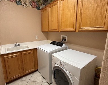 11010 Onslow Court - Photo Thumbnail 14