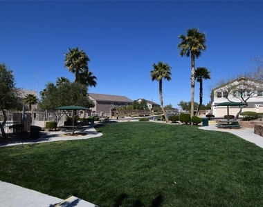 6532 Charlie Chaplin Avenue - Photo Thumbnail 24