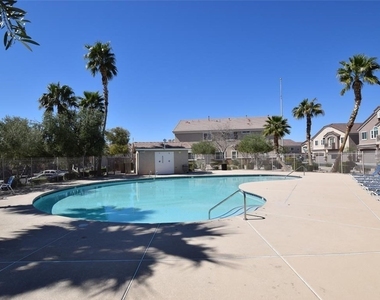 6532 Charlie Chaplin Avenue - Photo Thumbnail 23