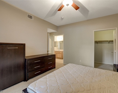 9050 W Warm Springs Road - Photo Thumbnail 8