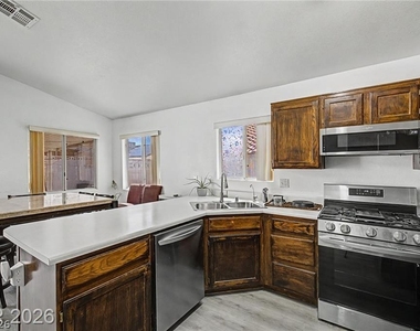 6609 Bush Clover Lane - Photo Thumbnail 9