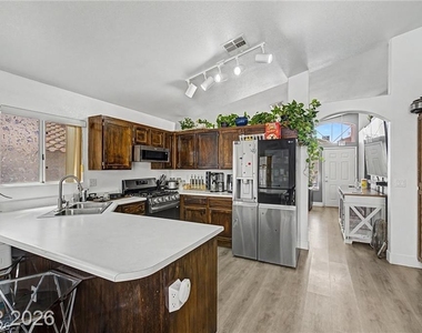 6609 Bush Clover Lane - Photo Thumbnail 8