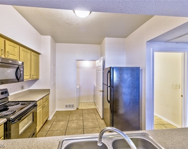 6955 N Durango Drive - Photo Thumbnail 12