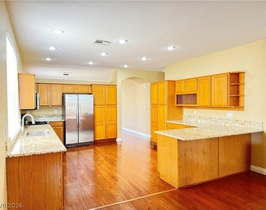 10724 Windrose Point Avenue - Photo Thumbnail 3