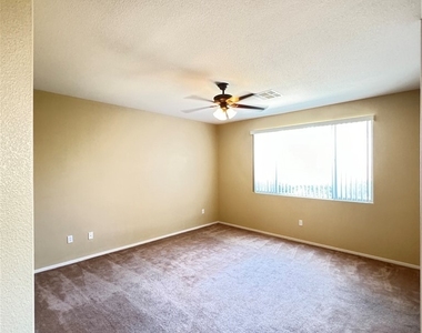 10724 Windrose Point Avenue - Photo Thumbnail 13