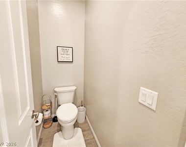4901 Fairwood Court - Photo Thumbnail 38