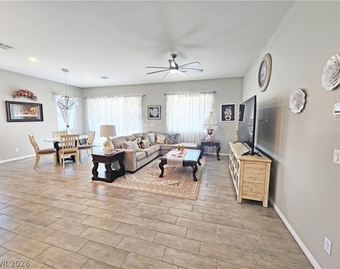 4901 Fairwood Court - Photo Thumbnail 25