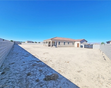 4901 Fairwood Court - Photo Thumbnail 39