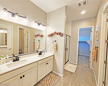 4901 Fairwood Court - Photo Thumbnail 36