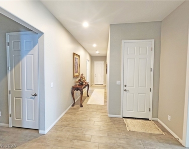 4901 Fairwood Court - Photo Thumbnail 6