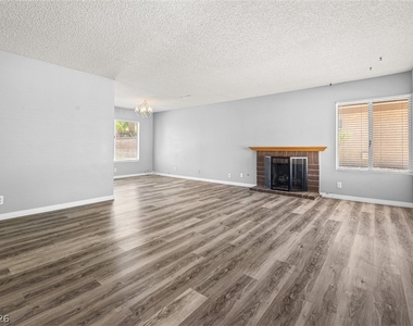6951 Wedgewood Way - Photo Thumbnail 3