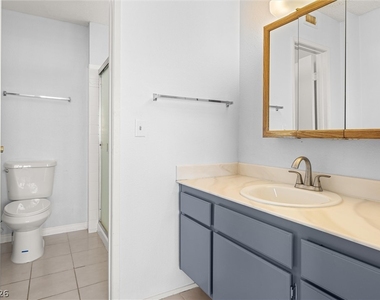 6951 Wedgewood Way - Photo Thumbnail 18
