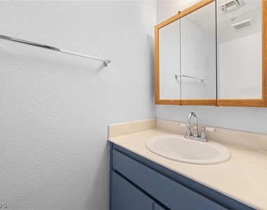 6951 Wedgewood Way - Photo Thumbnail 12