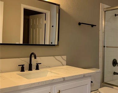 688 Harbor Mist Avenue - Photo Thumbnail 7