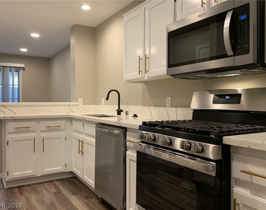 688 Harbor Mist Avenue - Photo Thumbnail 1