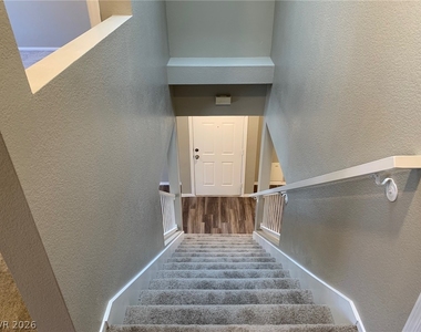 688 Harbor Mist Avenue - Photo Thumbnail 15