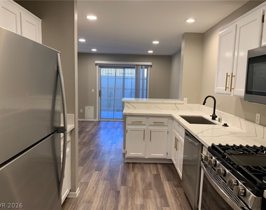 688 Harbor Mist Avenue - Photo Thumbnail 2