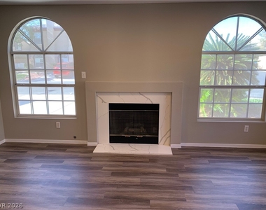 688 Harbor Mist Avenue - Photo Thumbnail 12