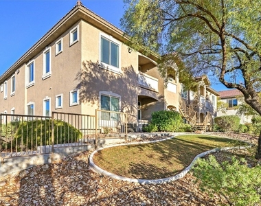 2305 W Horizon Ridge Parkway - Photo Thumbnail 25