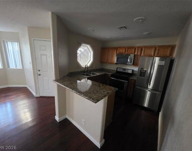 5052 S Rainbow Boulevard - Photo Thumbnail 3