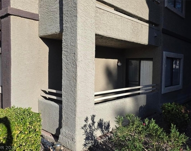 5052 S Rainbow Boulevard - Photo Thumbnail 13