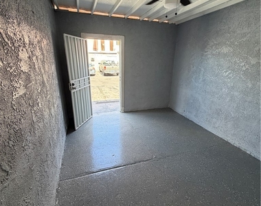2236 E Desert Inn Road - Photo Thumbnail 28