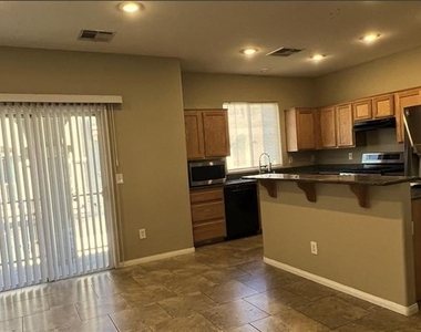 10629 Yarrow Root Court - Photo Thumbnail 4
