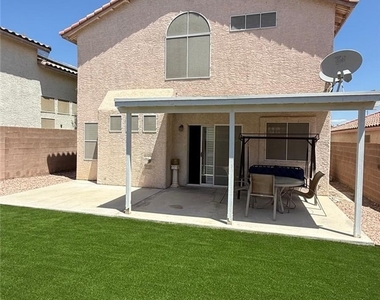 10087 Yellow Canary Avenue - Photo Thumbnail 7