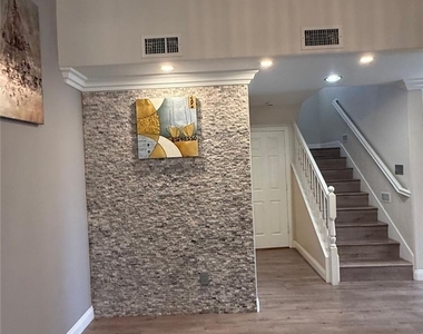 10087 Yellow Canary Avenue - Photo Thumbnail 11