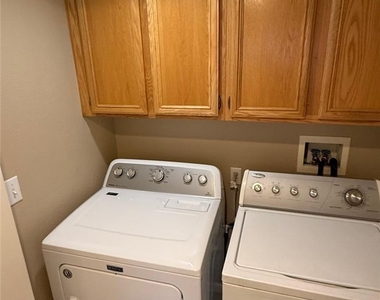 10087 Yellow Canary Avenue - Photo Thumbnail 30