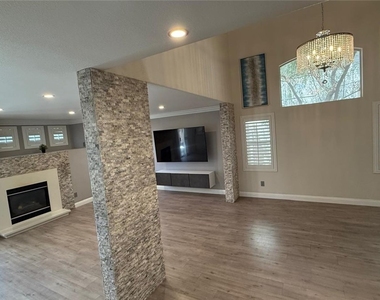 10087 Yellow Canary Avenue - Photo Thumbnail 32