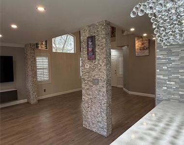 10087 Yellow Canary Avenue - Photo Thumbnail 17