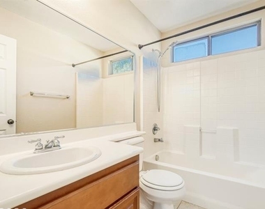 5565 Golden Palms Court - Photo Thumbnail 22