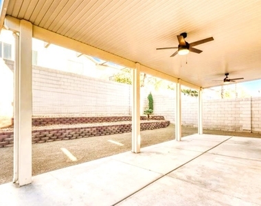 5565 Golden Palms Court - Photo Thumbnail 23
