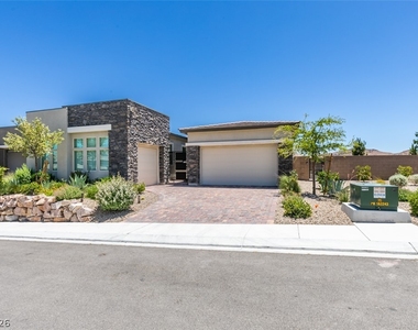 988 Edinburgh Fields Court - Photo Thumbnail 1