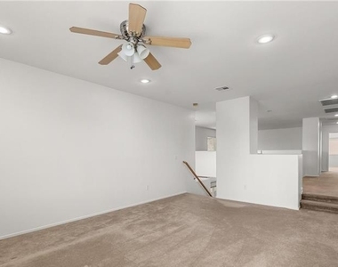 9123 Weeping Hollow Avenue - Photo Thumbnail 20