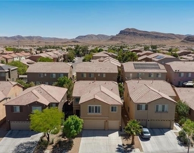 9123 Weeping Hollow Avenue - Photo Thumbnail 47