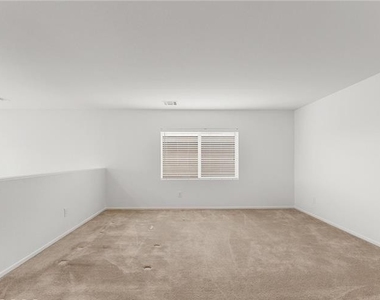 9123 Weeping Hollow Avenue - Photo Thumbnail 30