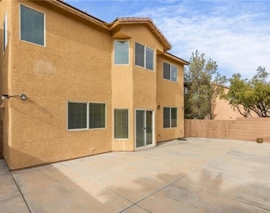 9123 Weeping Hollow Avenue - Photo Thumbnail 44