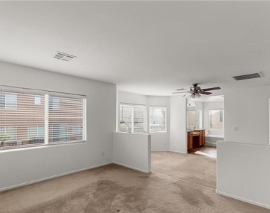 9123 Weeping Hollow Avenue - Photo Thumbnail 35