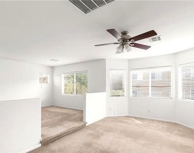 9123 Weeping Hollow Avenue - Photo Thumbnail 32