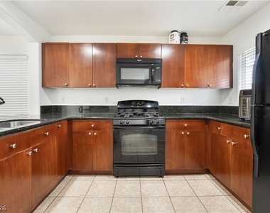 9132 Gabardine Avenue - Photo Thumbnail 8
