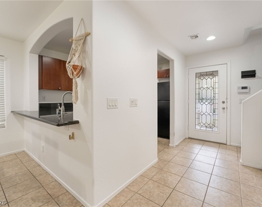 9132 Gabardine Avenue - Photo Thumbnail 6