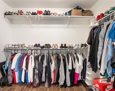 9132 Gabardine Avenue - Photo Thumbnail 21