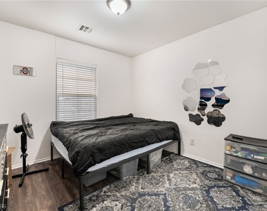9132 Gabardine Avenue - Photo Thumbnail 26