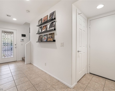 9132 Gabardine Avenue - Photo Thumbnail 7
